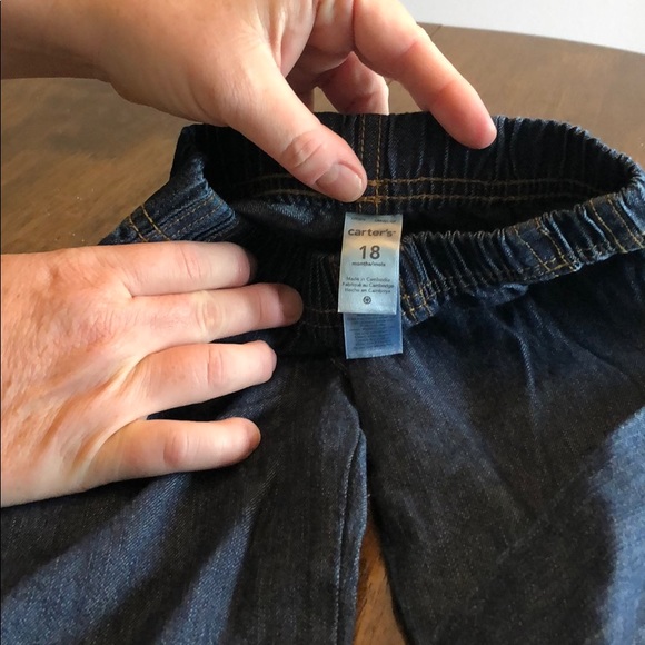 Carter’s 18mo jeans - Picture 3 of 3